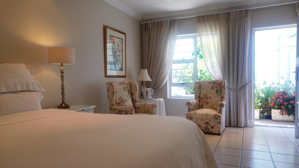 Gordon'S Beach Lodge Gordonʼs Bay Eksteriør bilde