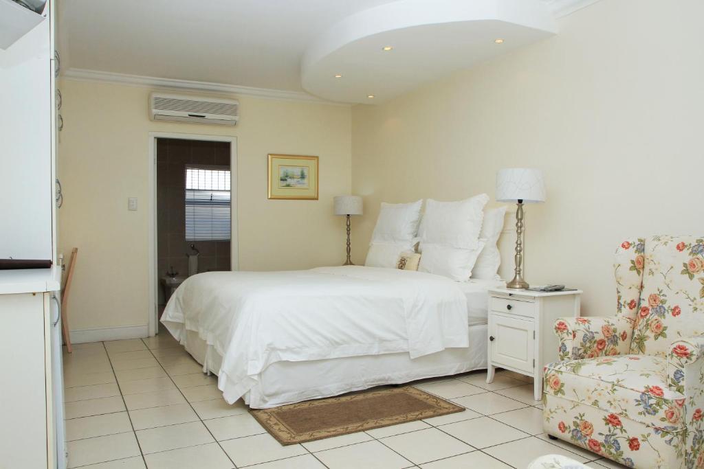 Gordon'S Beach Lodge Gordonʼs Bay Eksteriør bilde