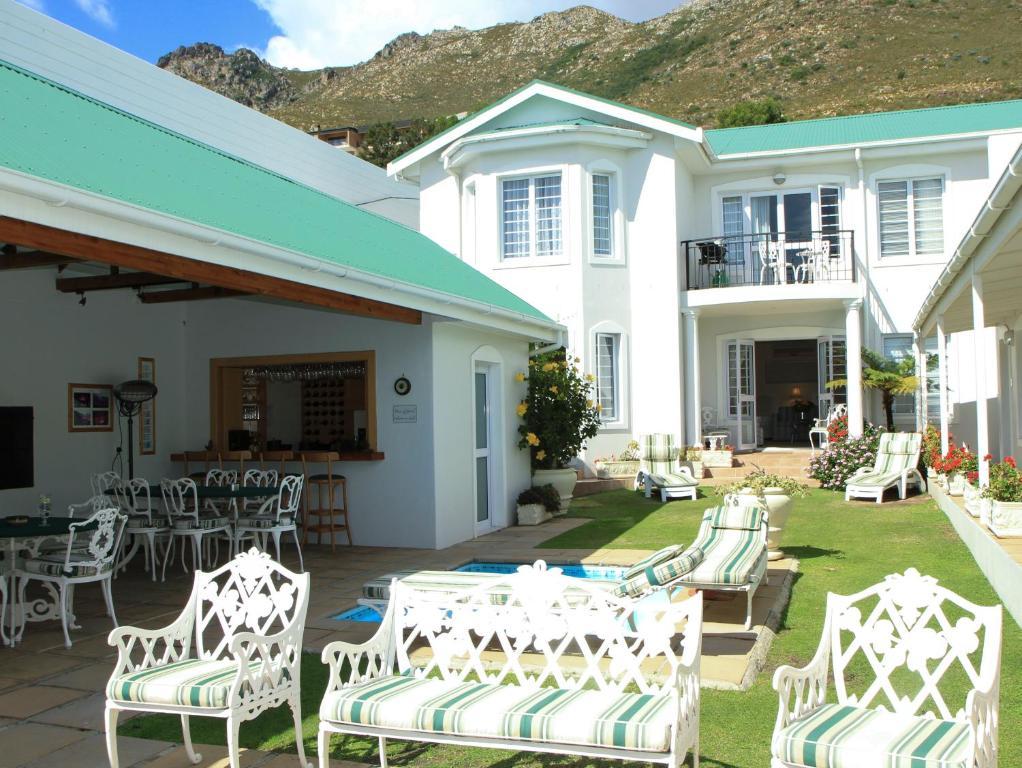 Gordon'S Beach Lodge Gordonʼs Bay Eksteriør bilde